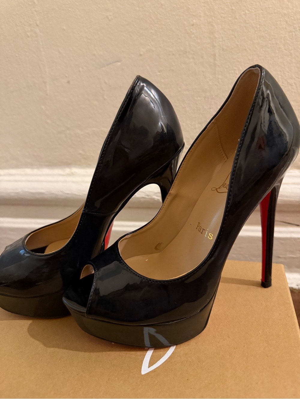 Christian Louboutin Black Patent Leather Pointed Stiletto Pumps with Red Soles - Picture 2 of 3